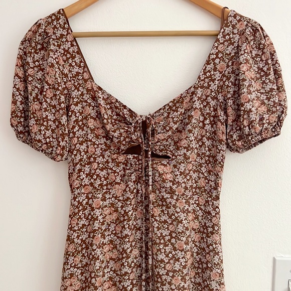 Astr the Label Lace Up Puff Sleeve Floral Midi Dress - Picture 8 of 16